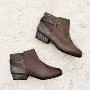 Clarks Addiy Gladys Leather Brown Ankle Boot